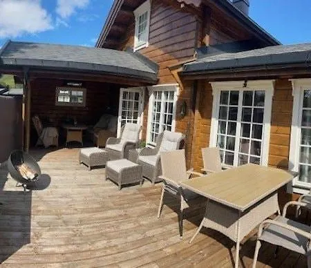Sjarmerende Tommerhytte Pa Bjorli Ferienhaus