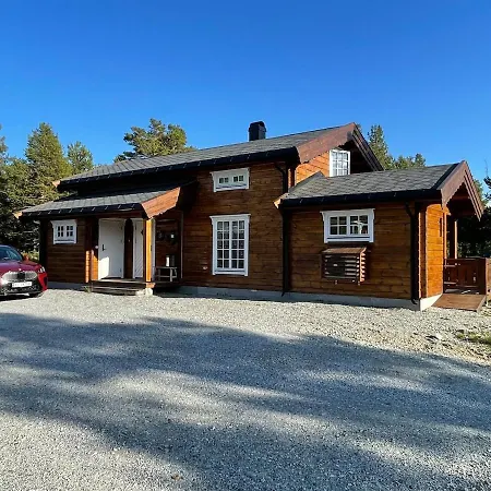 Sjarmerende Tommerhytte Pa Bjorli